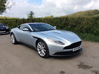 2017-Aston-Martin-DB11-front.jpg