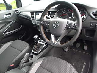 2017-Vauxhall-Crossland-X-interior.jpg